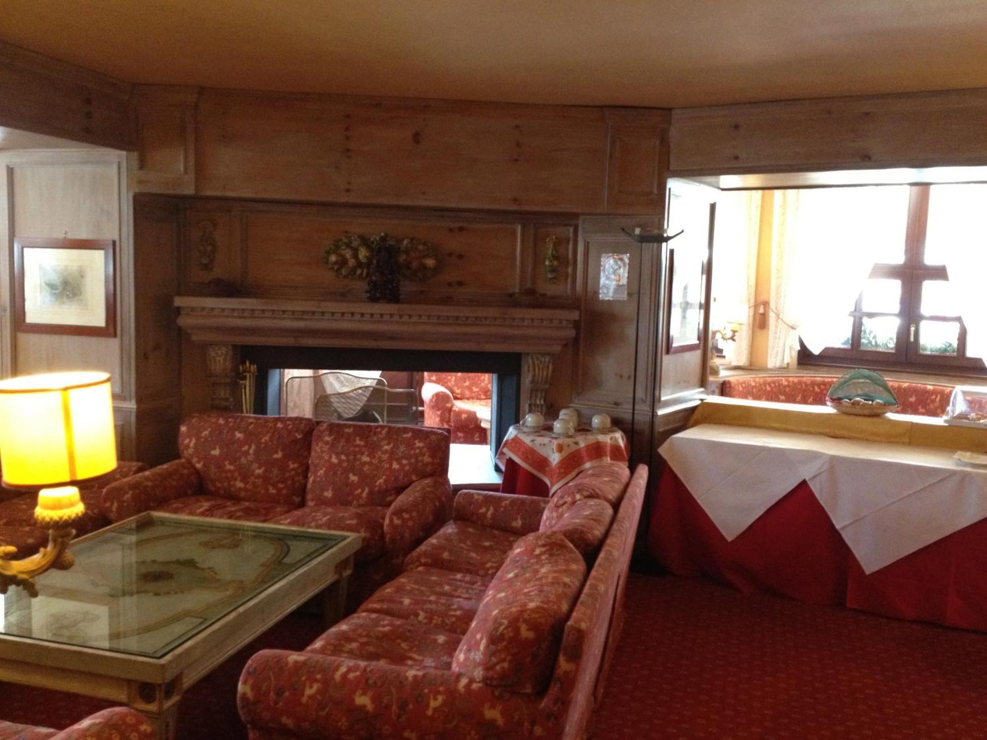 Rta Hotel Catturani Madonna di Campiglio Bagian luar foto