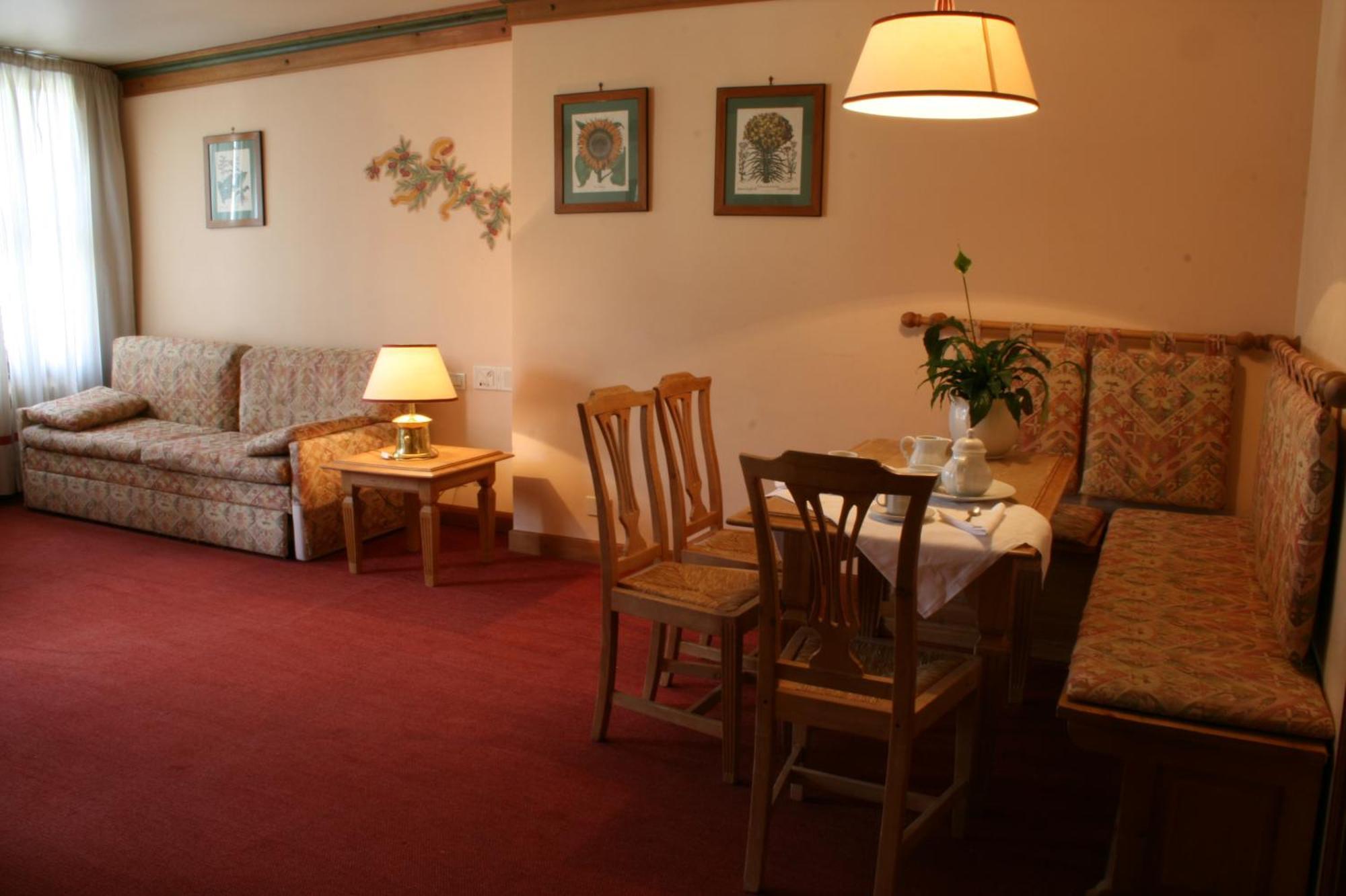 Rta Hotel Catturani Madonna di Campiglio Bagian luar foto