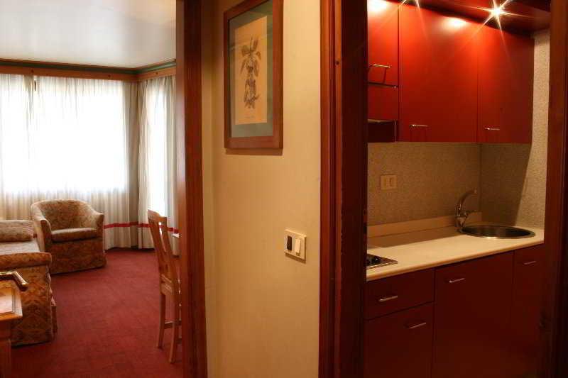 Rta Hotel Catturani Madonna di Campiglio Bagian luar foto