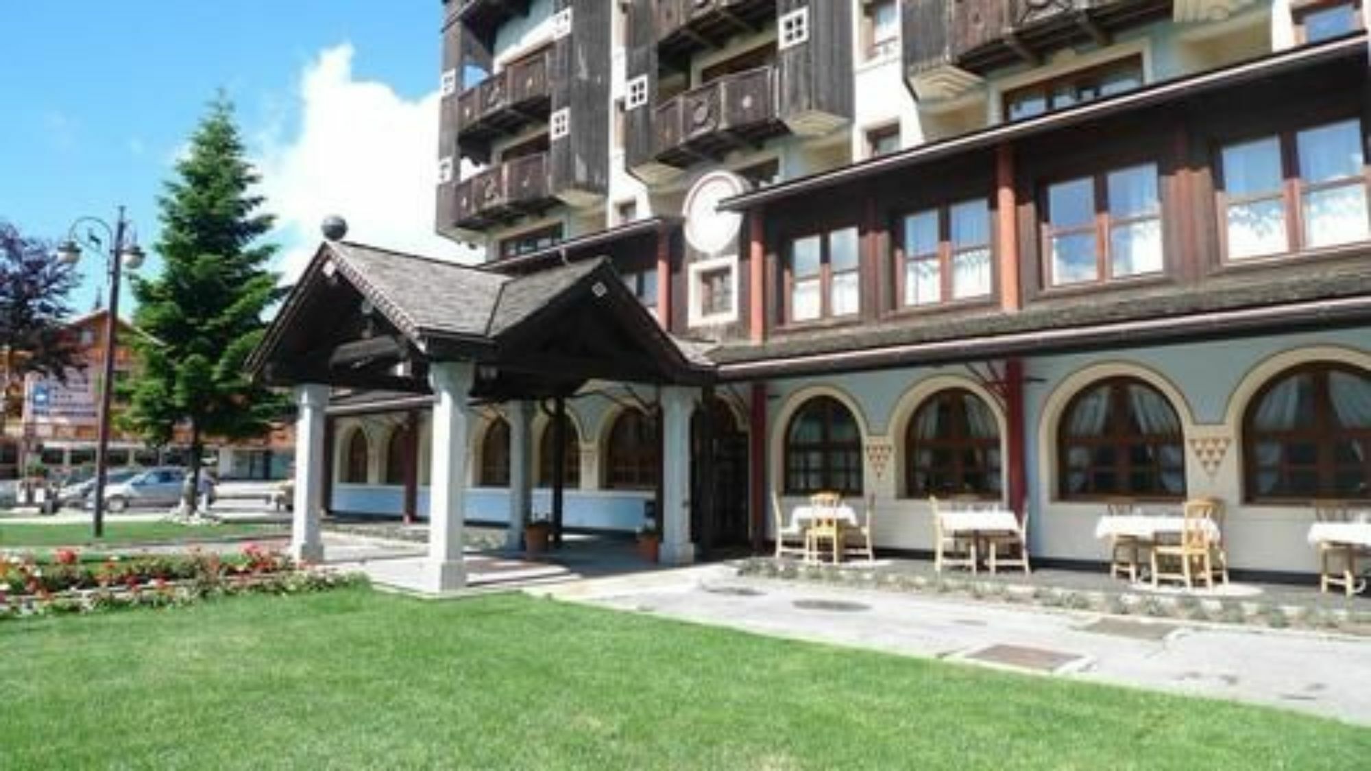 Rta Hotel Catturani Madonna di Campiglio Bagian luar foto